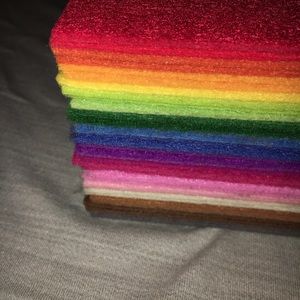 33 felt squares